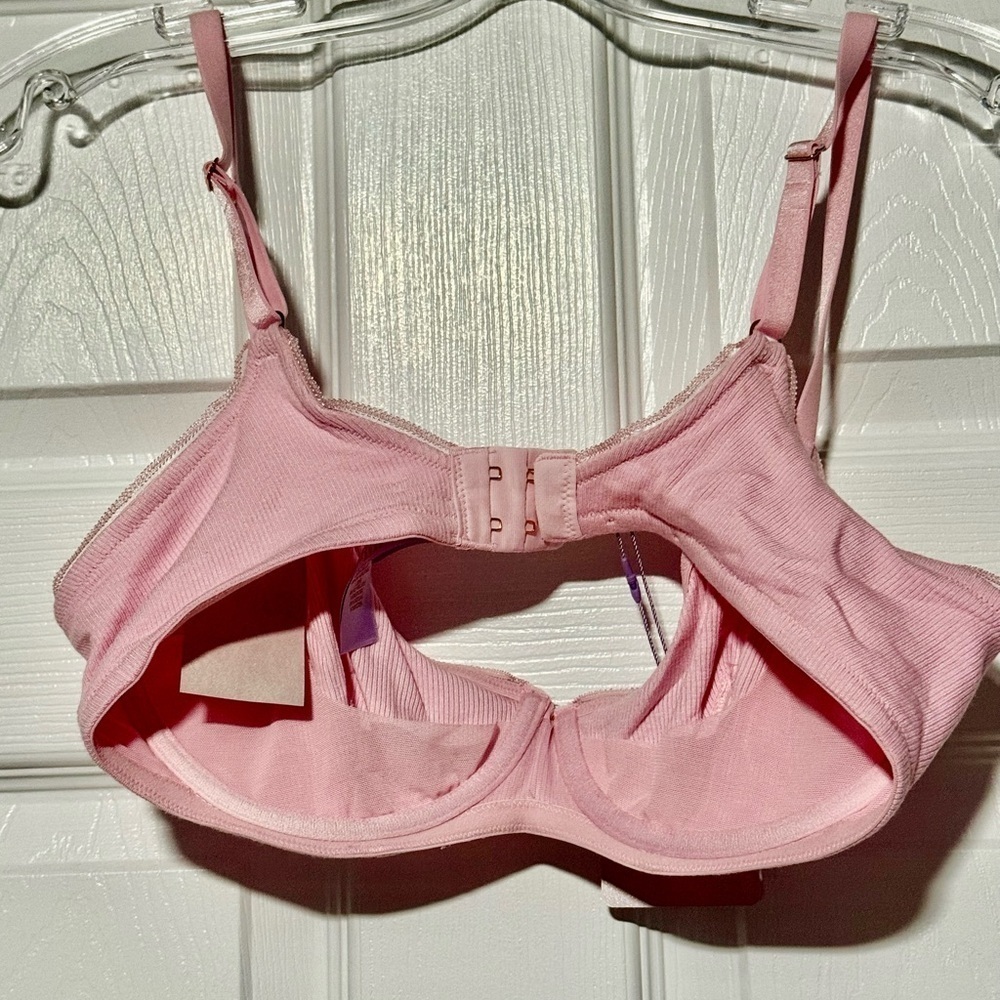 Woman New Savage X Fenty Bra 36C​​​​​ - Picture 2 of 3
